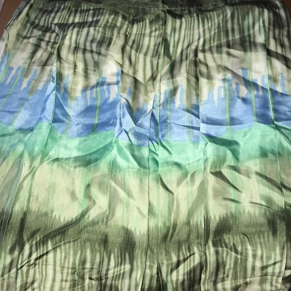 Silk city skirt w wide pleats